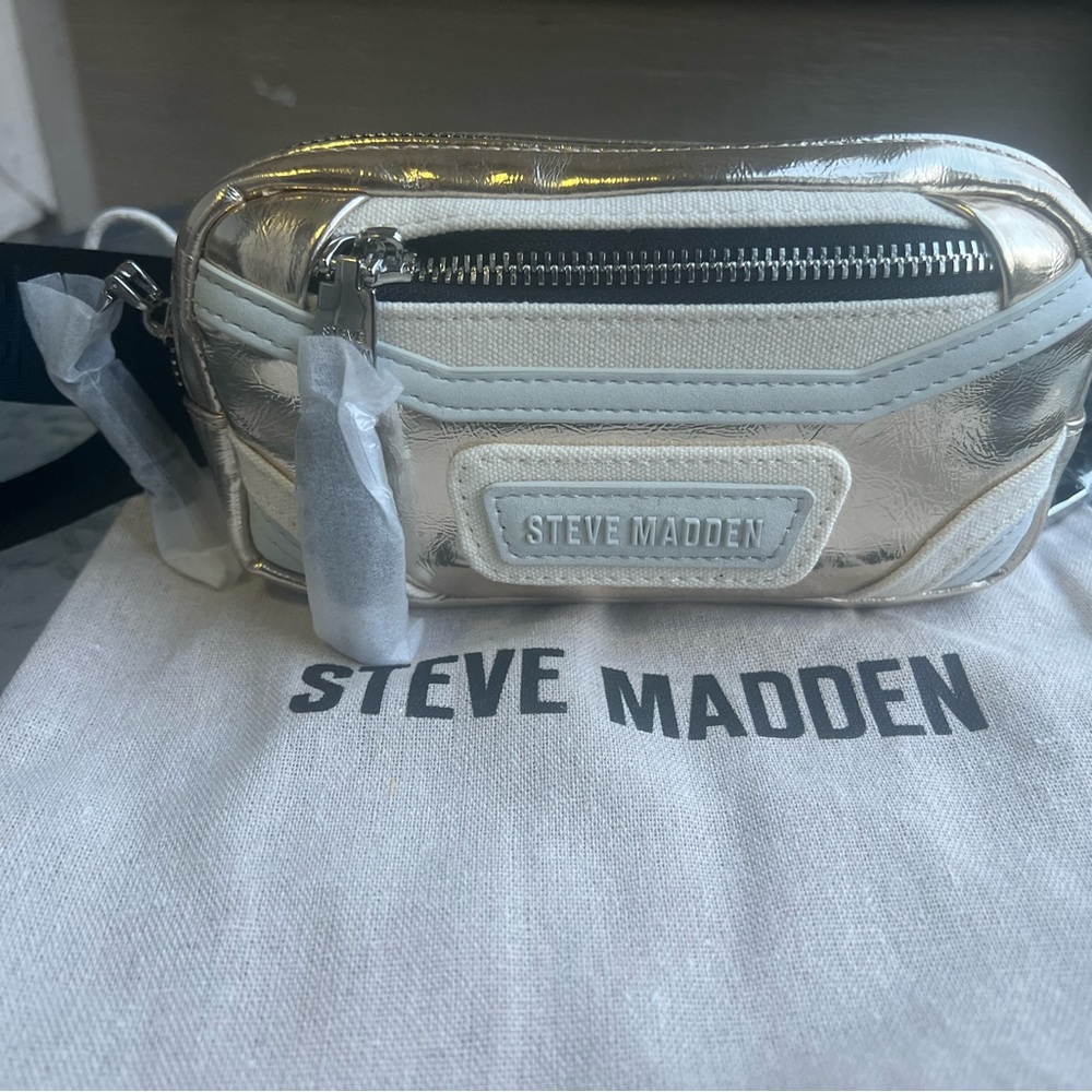 Steve Madden Adjustable belt bag